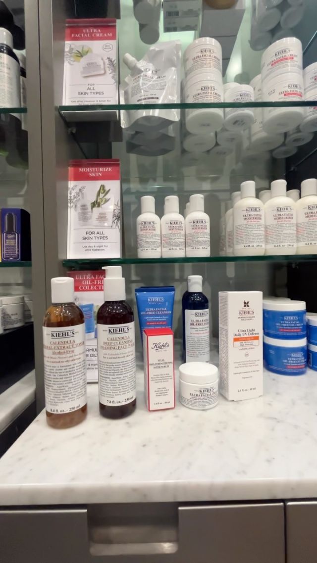 @kiehlsuki National Masterclass Week 🧴🫧

For a limited time, book and attend an in-store masterclass and receive a selection of samples and minis based on your scientific skincare results 🧪🥼

🗓️ 26th March - 1st April 2023

To book contact: 0113 2345881 or head to the link in our bio!

📍 24 Victoria Quarter